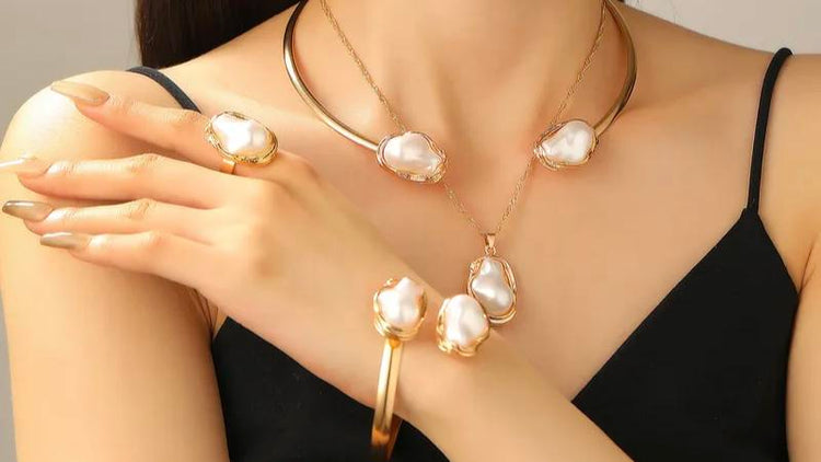 TOUT NOS BIJOUX